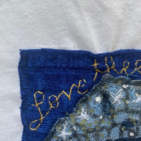 University of Notre Dame embroidered grotto top - Picture 6 of 10